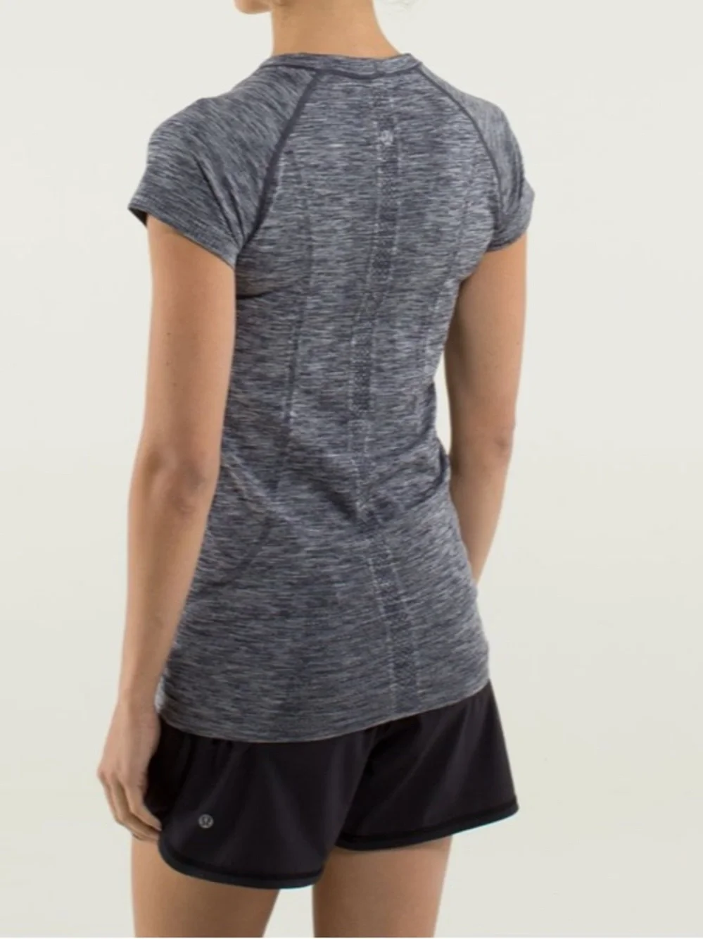 Lululemon Run: Swiftly Tech Short Sleeve Heathered Cadet Blue size 4